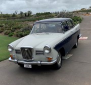 Wally front view garden4 (2).jpg