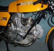 `74-ducati-750-sport-3__medium.jpg