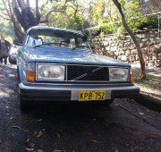 volvo_244_front__medium.jpg